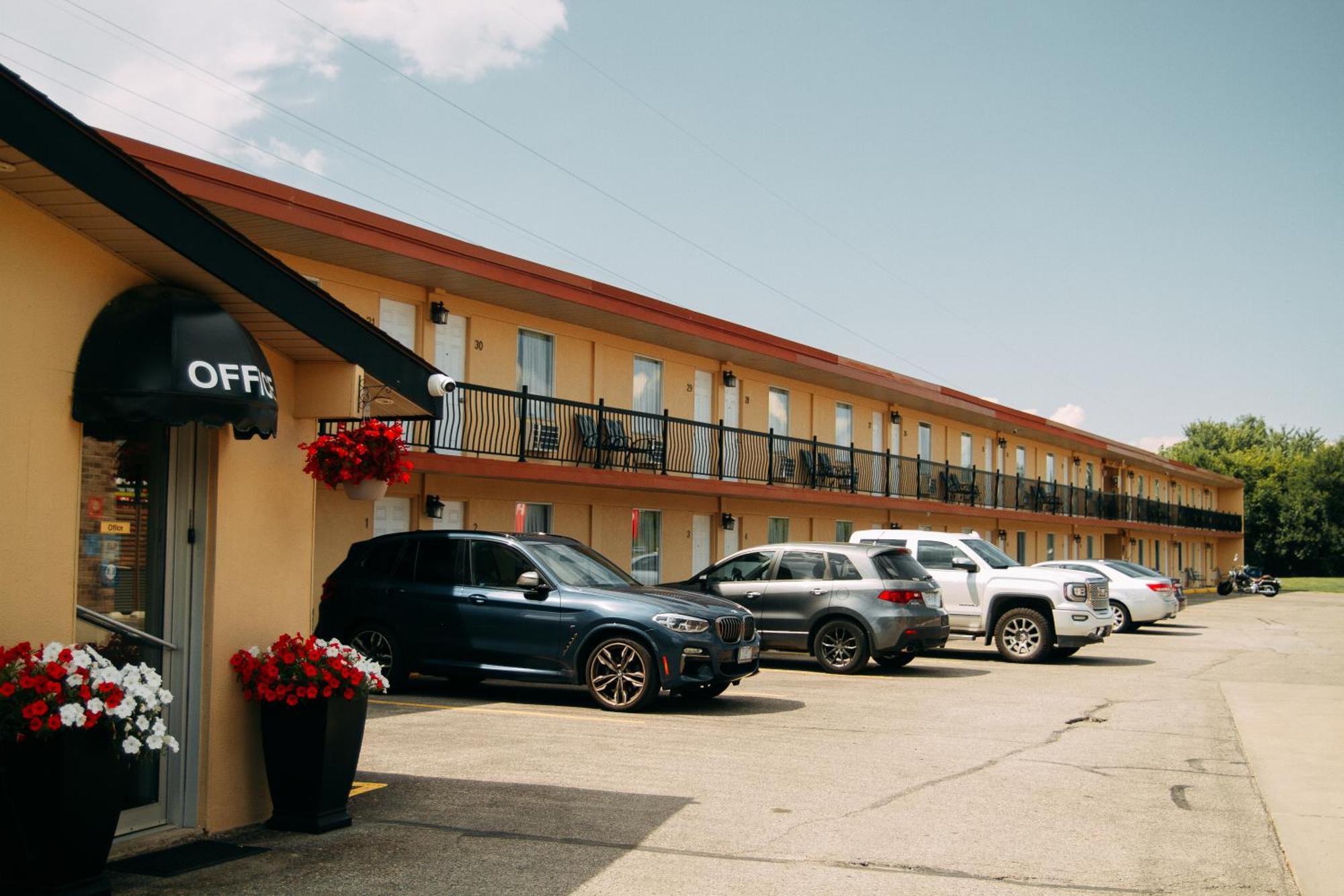 Saxony Motel Chatham-Kent Eksteriør billede